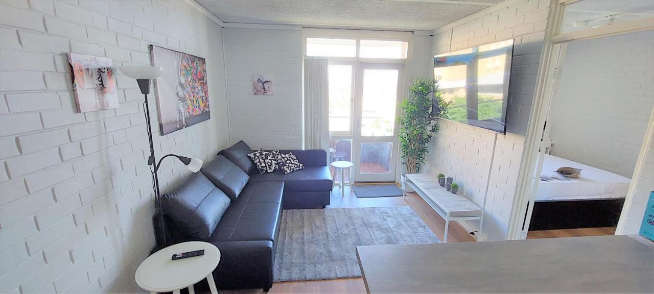 Sky High On Arundel - Central Fremantle Apartment Екстер'єр фото