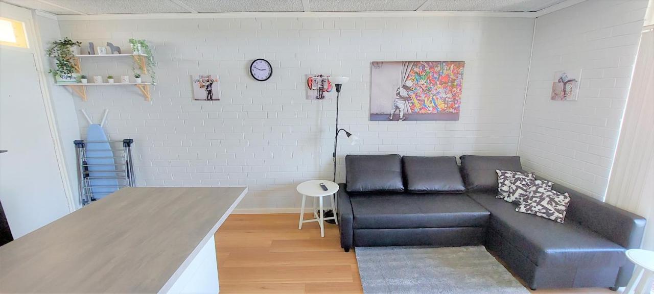 Sky High On Arundel - Central Fremantle Apartment Екстер'єр фото